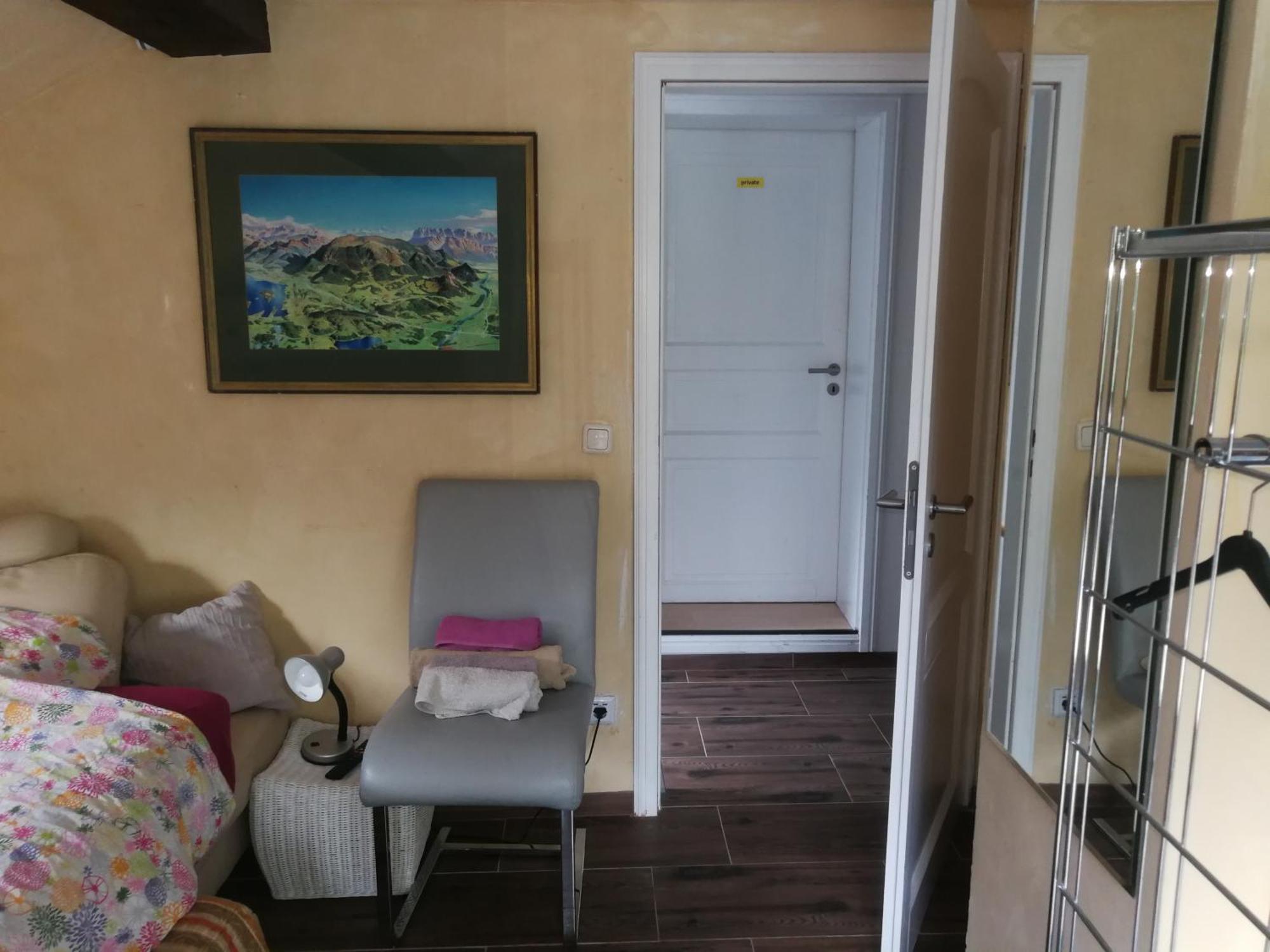 Wohlfuehloase - Zimmer, Appartment - Im Herzen Starnbergs Oda fotoğraf